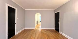 2106 W Ainslie Gallery 3