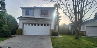 3 Bedroom 2.5 Bathroom home in Gated Elk Grove Communtiy Gallery 1