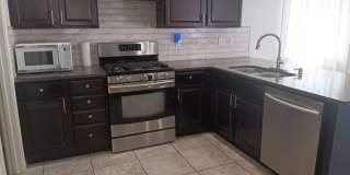 3 Bedroom, 2.5 Bathroom Home! Schedule a Showing! Gallery 5