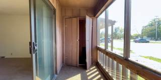 Spacious 2 Bedroom with Screened Porch! Gallery 65