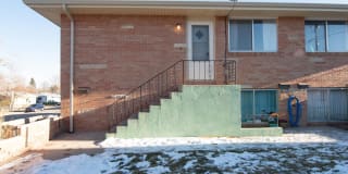 1749 Oxford Drive - 2 Gallery 1
