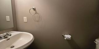 3 Bedroom Duplex in Normal! Gallery 21