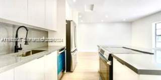 1615 Northeast 9th Street Gallery 3