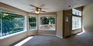 Tri-Level Spring Blvd Home Gallery 19