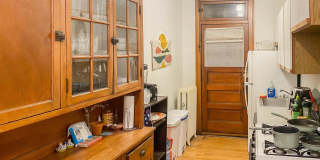 1478-80 W Byron St Gallery 18
