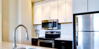 430 Oak Grove Gallery 1