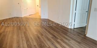 3600 Oaks Clubhouse Dr Gallery 18