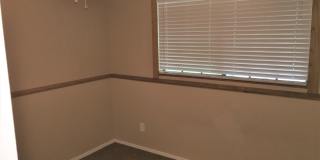 **MOVE-IN SPECIAL 50% OFF MOVE-IN MONTH!!!!** **BEAUTIFUL 3br/2ba TOWNHOME (ELLIOTT & ARIZONA AVE)** Gallery 8