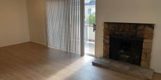 2 Bed/1.5 Bath Updated Condo Near SMART/Hwy 101/Raleys Shopping Plaza/Washer-Dryer in Unit Gallery 1