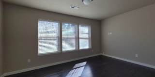 Come see this newly renovated home! Gallery 16