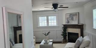 3 Bedroom Plus Home with Roof Top Deck Gallery 37