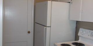 1 Bed/ 1 Bath House with Hardwoods Gallery 3