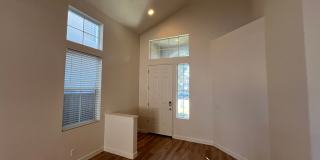 5 bedroom home located in Sylvan School District! Gallery 5