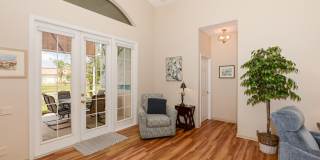 421 NW Sunview Way Gallery 11
