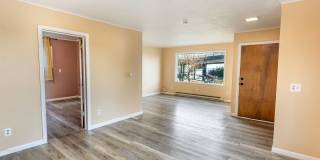 $500 OFF Special - Beautiful 4 Bed/1 Bath Home in Astoria Gallery 18