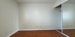 2 Bedroom / 2 Bath / 1 Parking at Kapiolani Royale Condominium Gallery 11