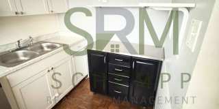 Updated 2BR/2BA on Bardstown Road with all utilities included now available! Gallery 9