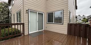 Grand 5 Bedroom Home Featuring 19ft Ceilings, Family Room & Main-Level Suite Gallery 65