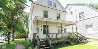 Great side-by-side duplex! Washer  dryer, pet friendly, large front porch! Gallery 1