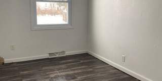 3 Bedroom, 1 Bath Single Level House for Rent 1246 Columbia St Waterloo, IA Gallery 7