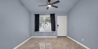 Charming 1BR Townhome in Phoenix Gallery 1