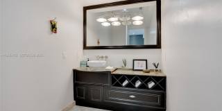 520 N Parkway Gallery 9