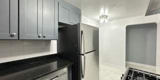 2754 North Shore Gallery 6