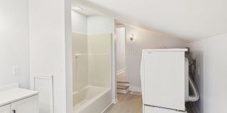 2 Bedroom Single Family on Penn with Bonus Room Gallery 19