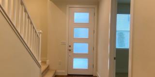 ALMOST NEW, SUPER CLEAN 2 BED, 2.5 BATHS, WOOD FLOORS, STAINLESS STEEL APPLIANCES, CLUBHOUSE WITH POOL Gallery 5
