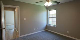 Beautiful 3 Bedroom 2 Bathroom Townhouse in South Tyler! Now offering 1/2 off first full month rent free! Gallery 21
