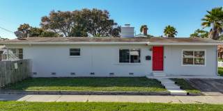 541 East Fee Avenue Gallery 1