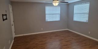 8913 ERIN Court Gallery 2