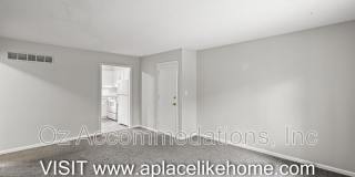 1606 N 63rd Pl Gallery 8