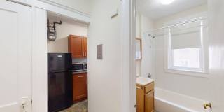 Nicely renovated studio in the heart of Fenway! Gallery 6