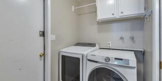 6 Bedroom 3.5 Bathroom Tri-Level Home In Tempe close to ASU Gallery 11