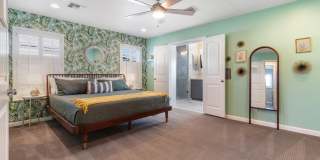 4014 N 81st Street Gallery 21