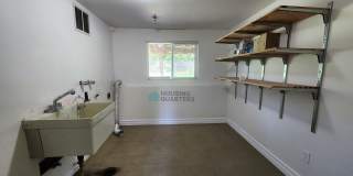 Single family home with large back yard! Gallery 26