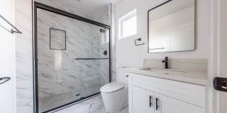 Massive Luxury 4 Beds with 2-3 Parking Spots Gallery 32