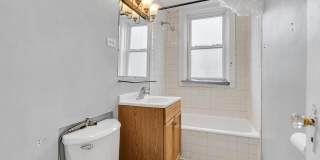 6323 N Francisco Ave Gallery 11