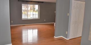9400 WROUGHT IRON Court Gallery 6