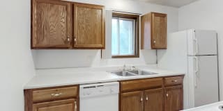 Colonial Village Gallery 38