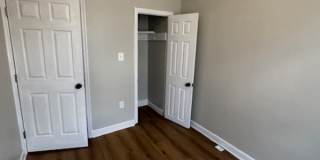 2216 Whittier Avenue - 1 Gallery 23