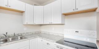 *MOVE IN SPECIAL* $250 Off First Full Month's Rent OR Free 55in TV! Beautiful 2BR/1BA Duplex in Independence! Gallery 1