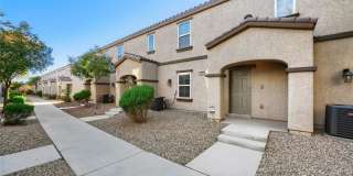 4598 Woolcomber Street Gallery 1