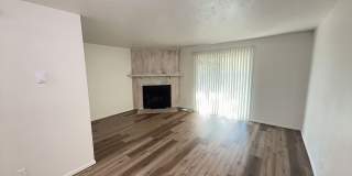 2 Bed, 1.5 Bath Condo in The W. Eugene Neighborhood! Apply Now! Gallery 7