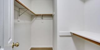 25242 DUNVEGAN Square Gallery 18