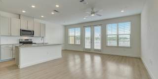 Caliza at the Loop Gallery 34