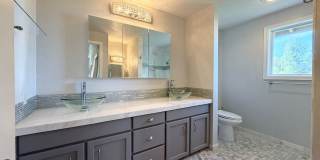3695 Sqft. Redondo home near Puget Sound! Gallery 34