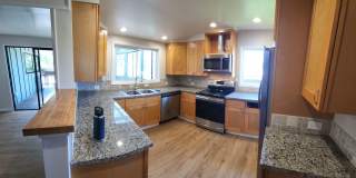 Large 5 Bedroom Home close to Poly Campus!! Gallery 31