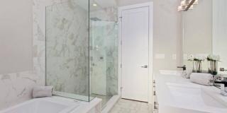 2405 North Greenview Avenue Gallery 7